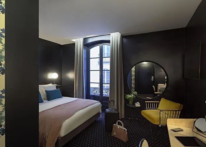 Отель Mercure Centre Passage Pommeraye