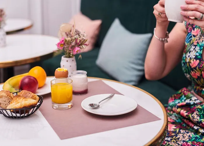 Mercure Centre Passage Pommeraye Hotel 4*