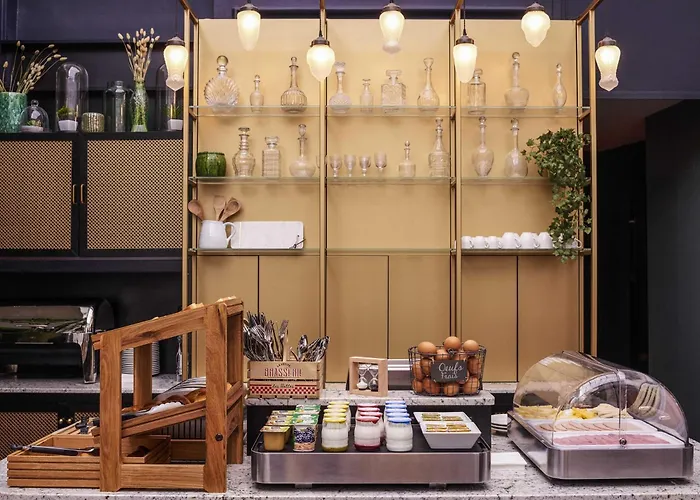 Mercure Centre Passage Pommeraye Hotel 4*