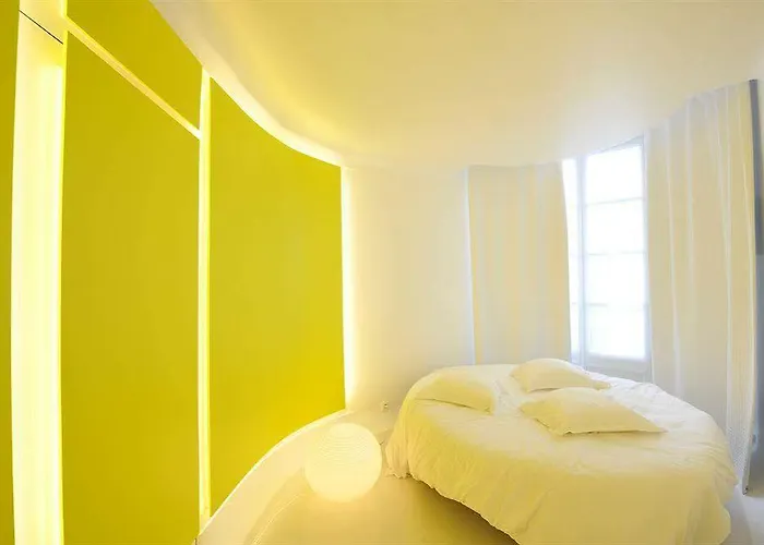 Mercure Centre Passage Pommeraye Hotell 4*