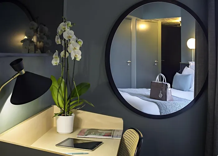 Mercure Centre Passage Pommeraye 4*